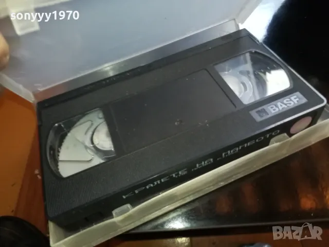 КРАЛЕТЕ НА МАМБОТО-ORIGINAL VHS VIDEO TAPE 2205251551, снимка 2 - Други жанрове - 50390045