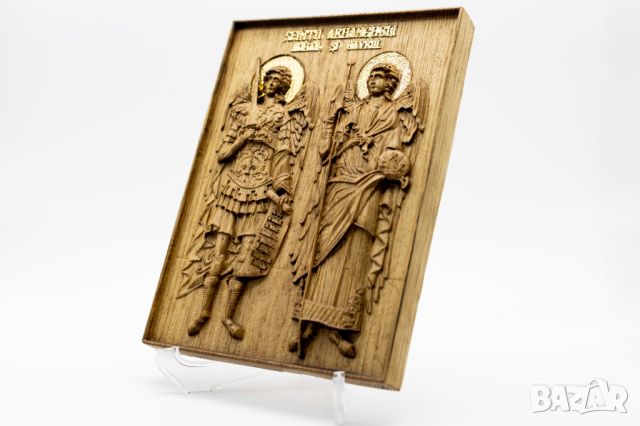 Позлатена релефна икона на Свети Архангел Михаил и Свети Архангел Гавриил от масивен дъб - 9 карата, снимка 3 - Икони - 46006331