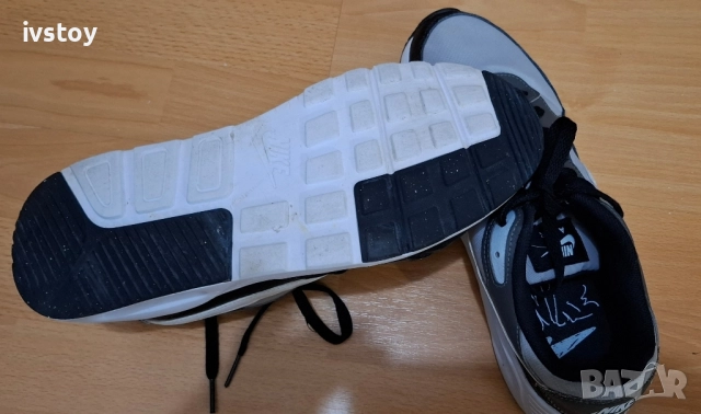 Маратонки NIKE Air - 42.5, снимка 5 - Спортна екипировка - 51955634