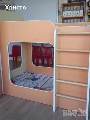 Детско легло на два етажа с матраци