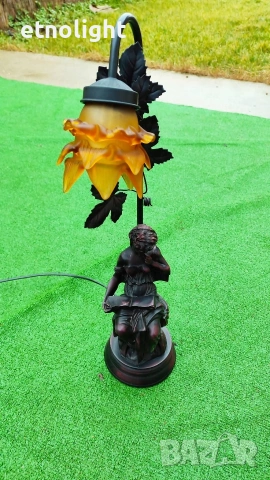 Изключително красива винтидж настолна лампа в стил Арт Нуво с фигура на жена , снимка 2 - Настолни лампи - 53526481