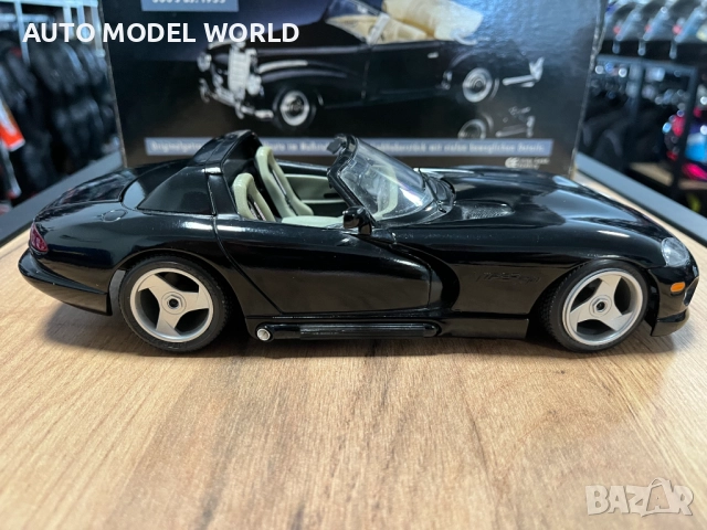 Метална колекционерска количка модел DODGE VIPER SRT 1:18 мащаб, снимка 2 - Колекции - 52281286