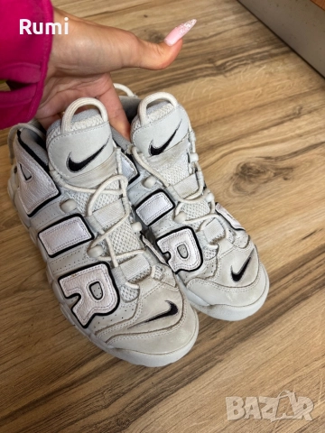 Оригинални маратонки Nike Air More Uptempo GS ! 38,5 н, снимка 5 - Маратонки - 38484695