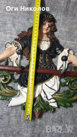 Метална винтидж закачалка, снимка 3 - Антикварни и старинни предмети - 52423710