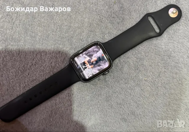 Apple Watch SE 40MM, снимка 2 - Смарт часовници - 47442085