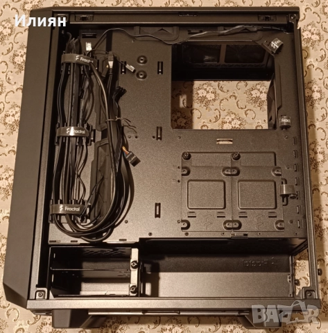 Кутия за компютър, снимка 3 - Захранвания и кутии - 51477080
