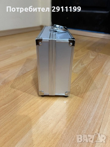 Малък алуминиев куфар, снимка 3 - Куфари с инструменти - 53828780