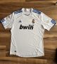 Оригинална тениска на Реал Мадрид от сезон 2010-2011г. Перфектно състояние.