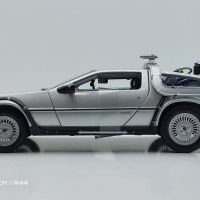 KAST-Models Умален модел на DeLorean Back to the Future II Welly 1/24, снимка 2 - Колекции - 45452779