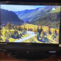 Отличен LCD телевизор Technica 22” с вграден DVD плеър HDMI, снимка 2 - Телевизори - 45023925