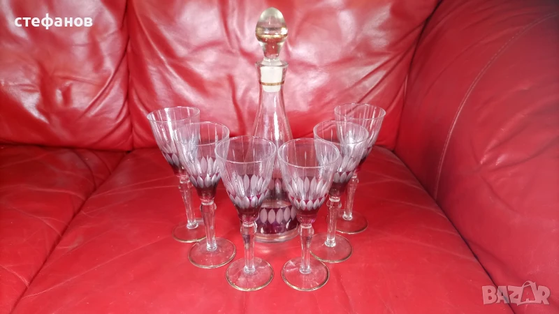 Ретро ракиен комплект, калиево стъкло, ръчна гравюра, златен кант, цветно, 6 чаши и бутилка с тапа, снимка 1