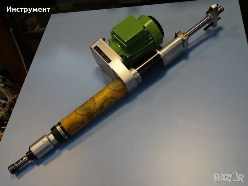 Автоматична пробивна глава Desoutter AFTE-40 Pneumatic Autofeed Tapping Drill, снимка 1