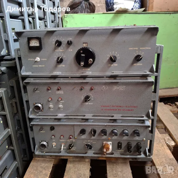 Продавам радиостанция р-25, снимка 1
