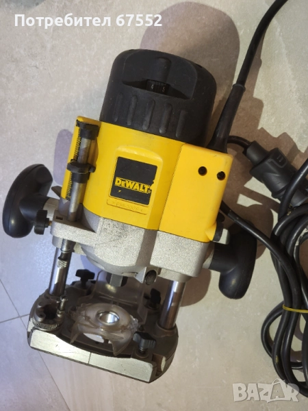Оберфреза Dewalt DW626 комплект, отлично състояние 2300W, 8 и 12мм., снимка 1