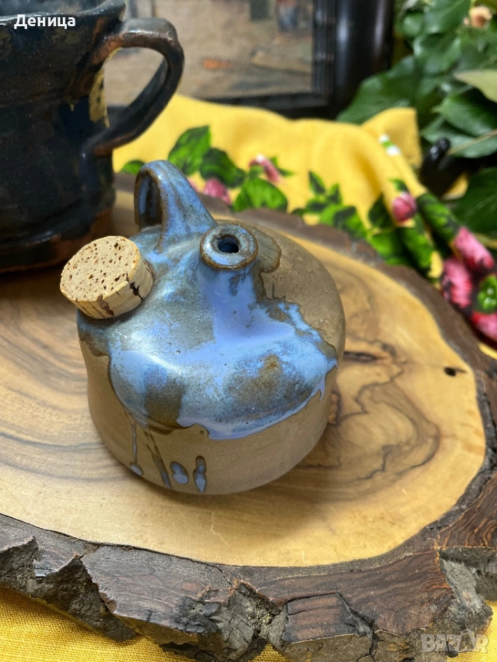 Едно бонбонче💙  Студийна  керамична маслена лампа. Ръчна изработка, синя капкова глазура , снимка 1