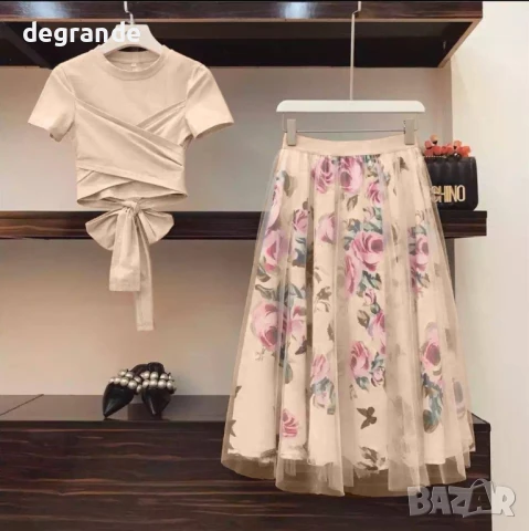 Дамски комплект в нежно бежаво