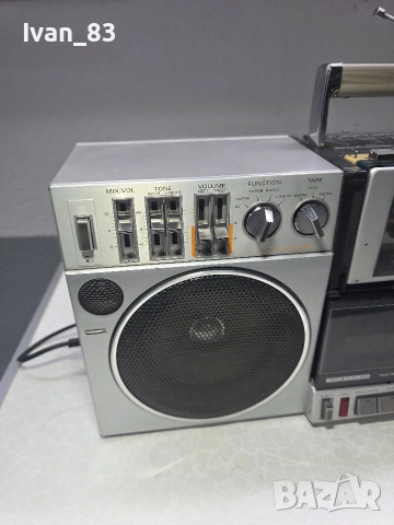 Радиокасетофон Hitachi trk W1e, снимка 4 - Радиокасетофони, транзистори - 53048612