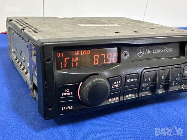 Продавам аудио плеър Mercedes Benz Sound 4000., снимка 2 - Аксесоари и консумативи - 53702927