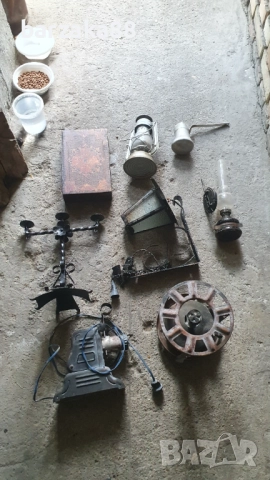 Стари предмети 8 броя Лампа Свещник Кутия, снимка 1