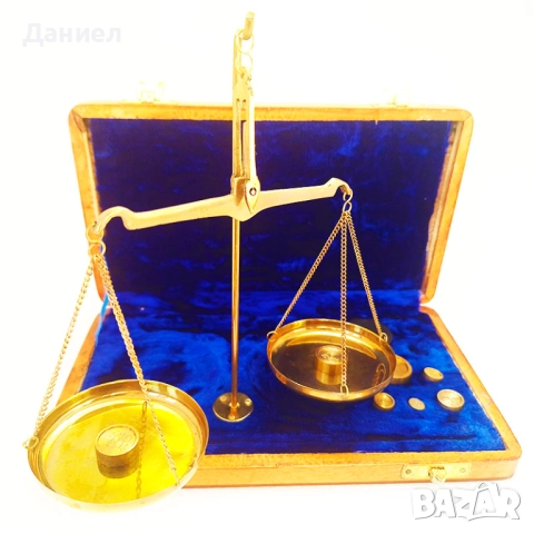 Везна от бронз , снимка 3 - Антикварни и старинни предмети - 48554356