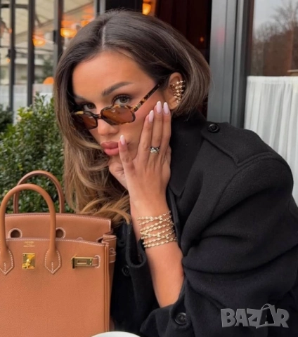 очила с черен обикновен калъф и Ув защита miu miu , снимка 5 - Слънчеви и диоптрични очила - 52093168