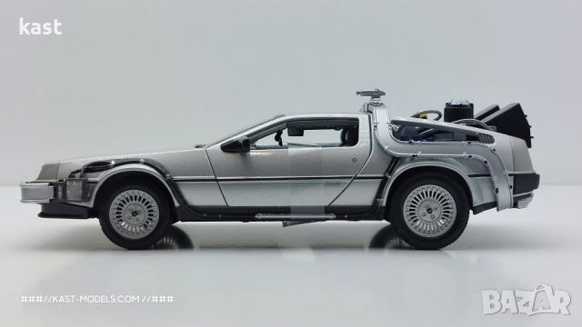 KAST-Models Умален модел на DeLorean Back to the Future II Welly 1/24, снимка 2 - Колекции - 45452779