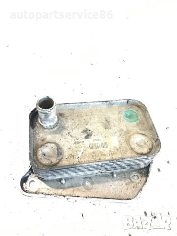 Охладител на масло 2.2 CDI за Mercedes W639 Vito (2003-2009) A6111880301