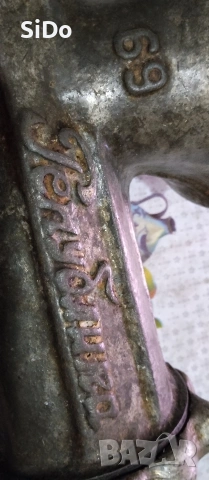 Лот 2 чугунени ръчни месомелачки малка и голяма, снимка 13 - Месомелачки - 50578375