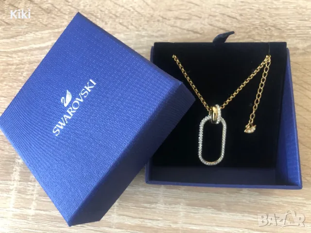 Оригинално колие Swarovski , снимка 2 - Колиета, медальони, синджири - 46854911