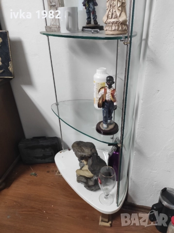 Стъклена витрина , снимка 7 - Секции и витрини - 51942138