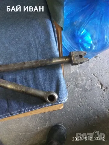 2БР ЧИСТО НОВИ ПОЛУОСКИ ЗА ТРАБАНТ , снимка 2 - Части - 49684872