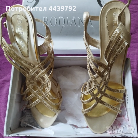 Елегантни дамски обувки с висок ток,нови.