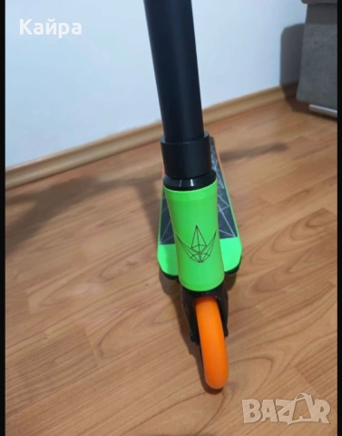 Тротинетка Blunt Envy One S3 Green Orange, снимка 3 - Скейтборд, ховърборд, уейвборд - 53841255