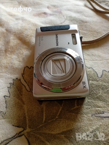 Предлага компактна немска Фотокамера Medion, снимка 5 - Фотоапарати - 53995692