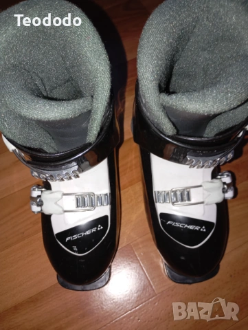 Детски ски обувки Fischer с подарък чанта за , снимка 2 - Зимни спортове - 53801413