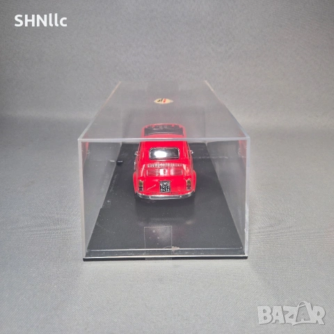 Модел на автомобил Fiat 500 F 1965 Leo Models 1/24, снимка 4 - Антикварни и старинни предмети - 54269214
