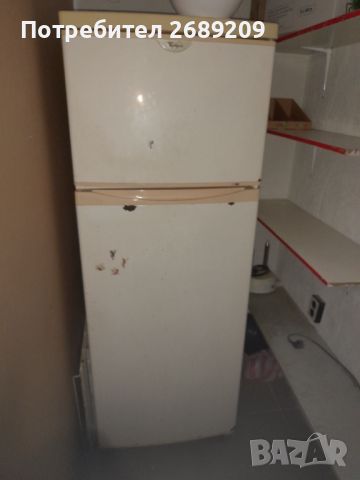 Хладилник с горна камера , снимка 1 - Хладилници - 46475431