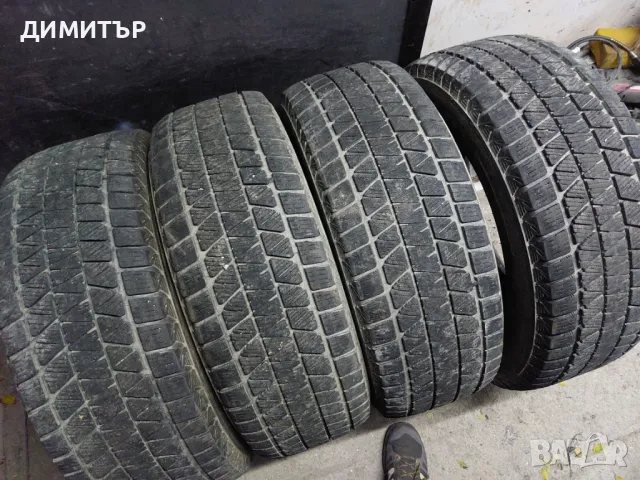 4бр.зимни гуми BRIDGESTONE 265/65/17 112R DOT 5220, снимка 1 - Гуми и джанти - 48599718