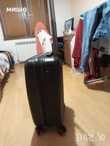 Продавам куфар 