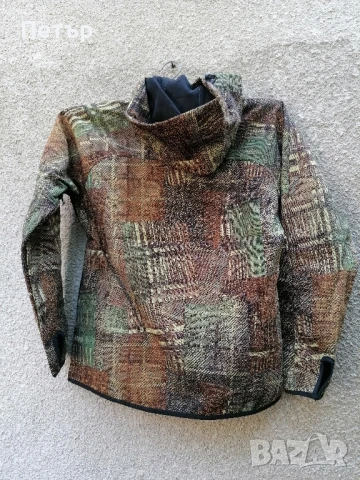 Продавам дамски уиндстопър soft shell Mammut. Материалът е с добра ветроустойчивост и, снимка 9 - Спортни екипи - 11850050