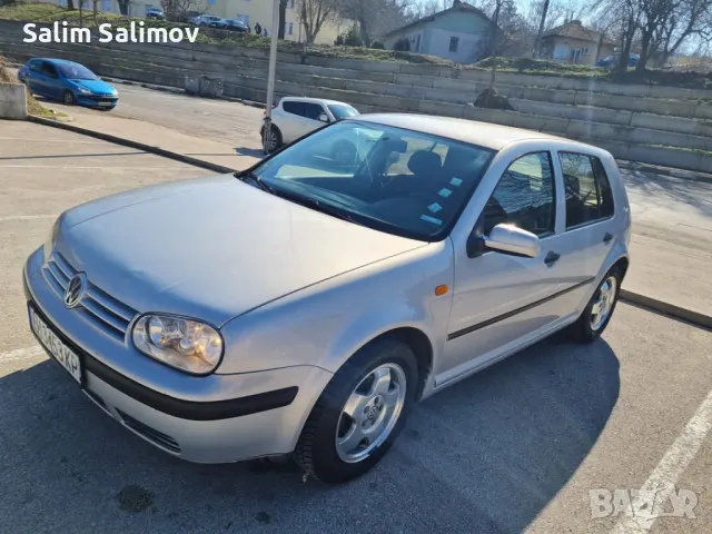 VW golf 4 1.6 газ бензин , снимка 1 - Автомобили и джипове - 49407127