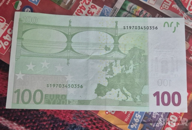 10бр Банкноти 100 евро емисия 2002-ра г Като Нови, снимка 2 - Нумизматика и бонистика - 53903017