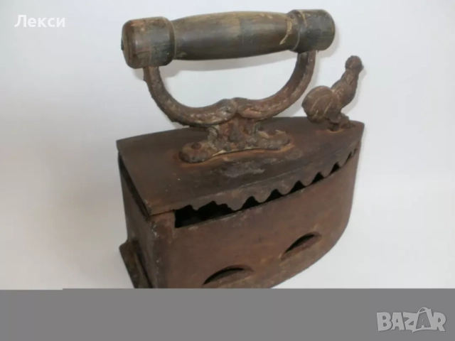 Старинна ютия  на жар с петле,от лят чугун , снимка 2 - Антикварни и старинни предмети - 51949487