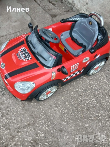 Акумулаторна детска кола, снимка 3 - Електрически играчки - 52866172