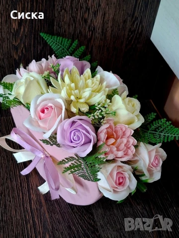 Елегантни велурени кутии аранжирани със сапунени цветя от пластичен сапун последни налични по 1 брой, снимка 7 - Подаръци за жени - 50712258