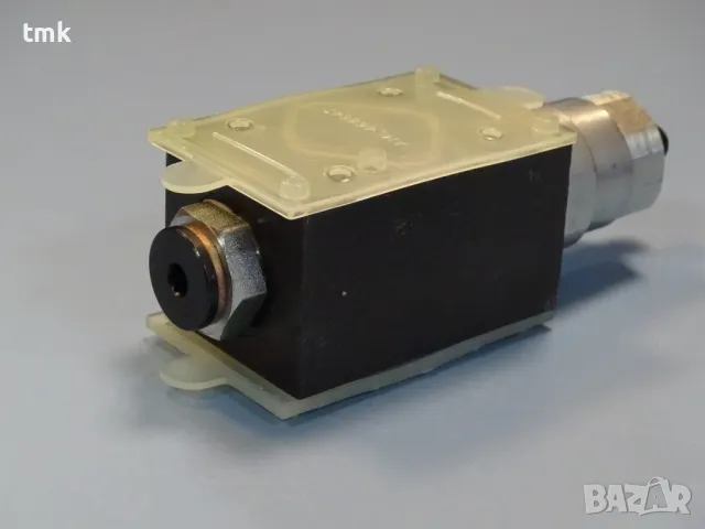 Хидравличен редуцил вентил Bosch 0811150 pressure reducing valve 70 bar, снимка 5 - Резервни части за машини - 47463932