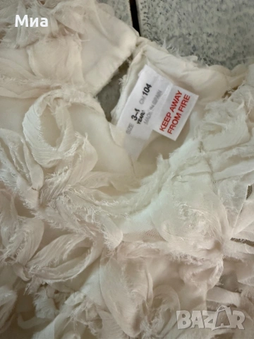 Рокля с 3D цветя Zara , 3-4 годинки, снимка 5 - Детски рокли и поли - 53926344
