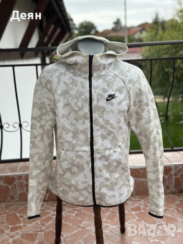 Nike tech fleece white camo top Оригинално! CJ5975-121, снимка 2 - Суичъри - 53047919