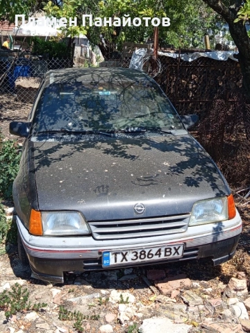 Продавам Opel Kadett1.6 Gt цяла за части , снимка 2 - Части - 54221436