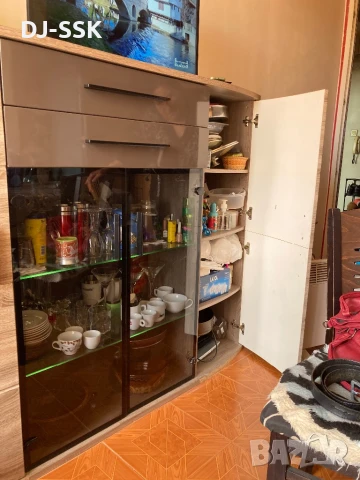 Скрин- Контра бюфет с осветление , снимка 4 - Скринове - 50503317